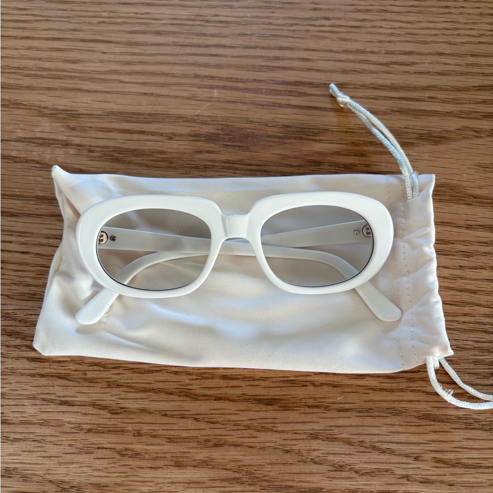 Velvet canyon glasses